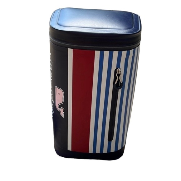 NWOT Limited Edition Vineyard Vines x Target Navy Padded Shoulder Sling Cooler - Picture 4 of 16